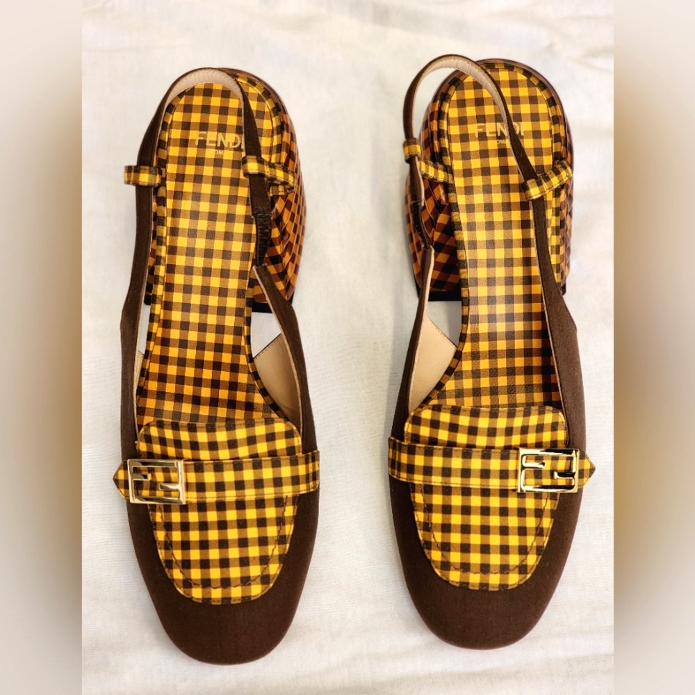 FENDI Leather Brown Houndstooth Heels